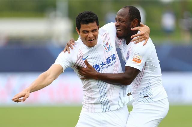 世界杯直播软件更新-【中超】巴索戈两球莫雷诺两传一射 大连人2比4申花