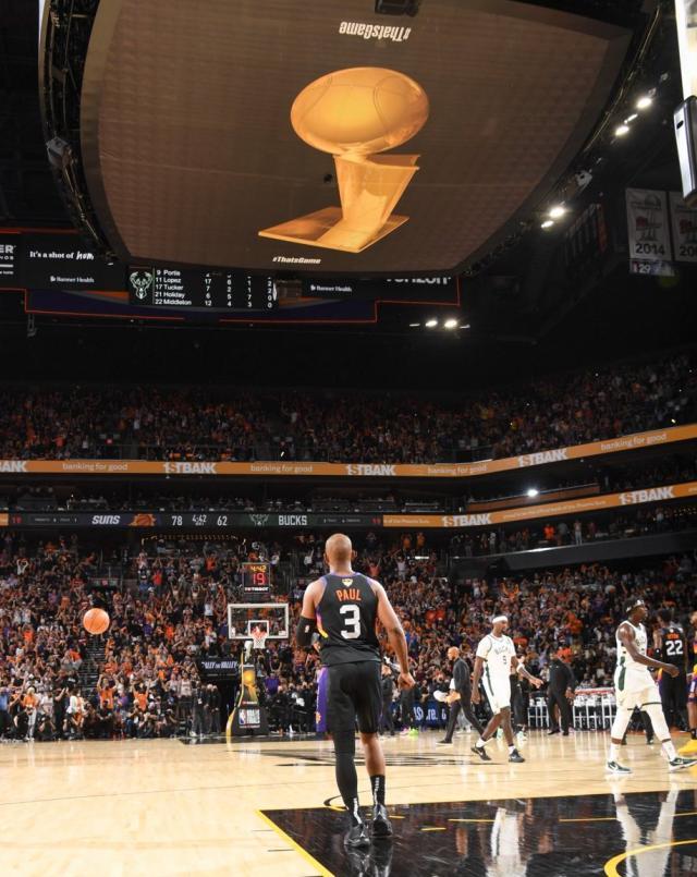 世界杯官方平台-总决赛菜鸟?大心脏老炮!控卫之神在最高舞台闪耀