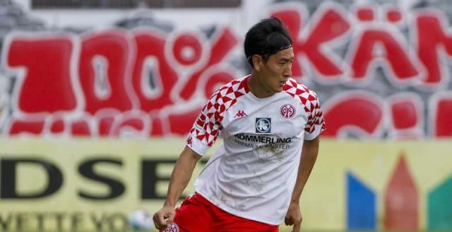 世界杯最新版下载-韩国名将结束10年旅欧生涯 美因茨欲引李在城顶替