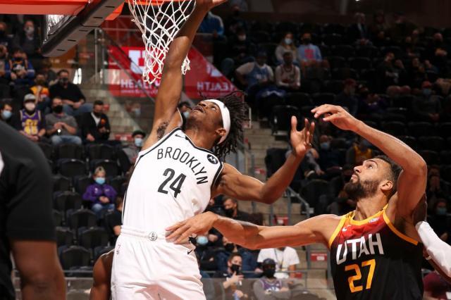 世界杯官方平台-篮网生涯首秀狂砍23+15!10天短工得到纳什的盛赞